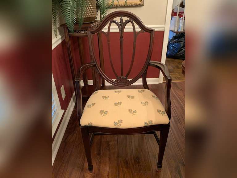 ANTIQUE MAHOGANY HENKEL HARRIS SHIELD BACK DINING ROOM/ARM CHAIR 24" WIDE X 17" DEEP X 40 1/2" TALL - DINING ROOM image