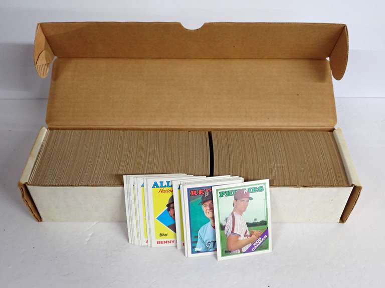 Large Lot of Unsearched Vintage Baseball Cards image