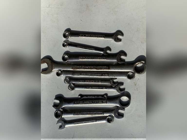 CONTAINER OF CRAFTSMAN COMBINATION WRENCHES - GARAGE image