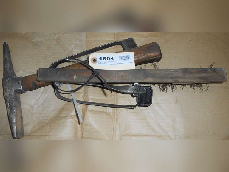 (2) FLINT TORCH STRIKERS, (1) CHIPPING HAMMER & (1) WIRE BRUSH image