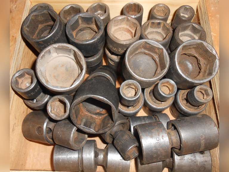 MISC 1/2" DRIVE SOCKETS (26) PCS image