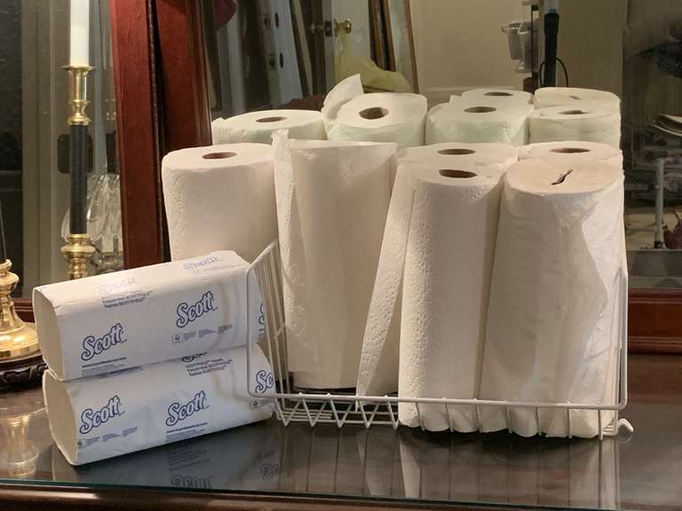 WIRE CRATE WITH 6 ROLLS OF PAPER TOWELS & 2 PACKS SCOTT FOLDED PAPER TOWELS (CRATE INCLUDED) - UP MASTER BED image