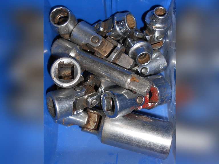 MISC 3/8" DRIVE SOCKETS & EXTENSIONS (12) PCS image