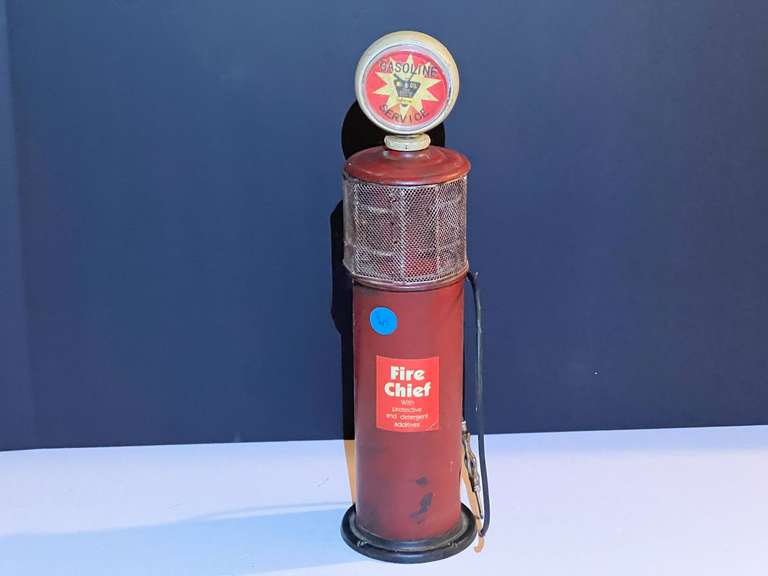 BR3… Texaco Fire Chief gas pump replica, see pictures for details. image