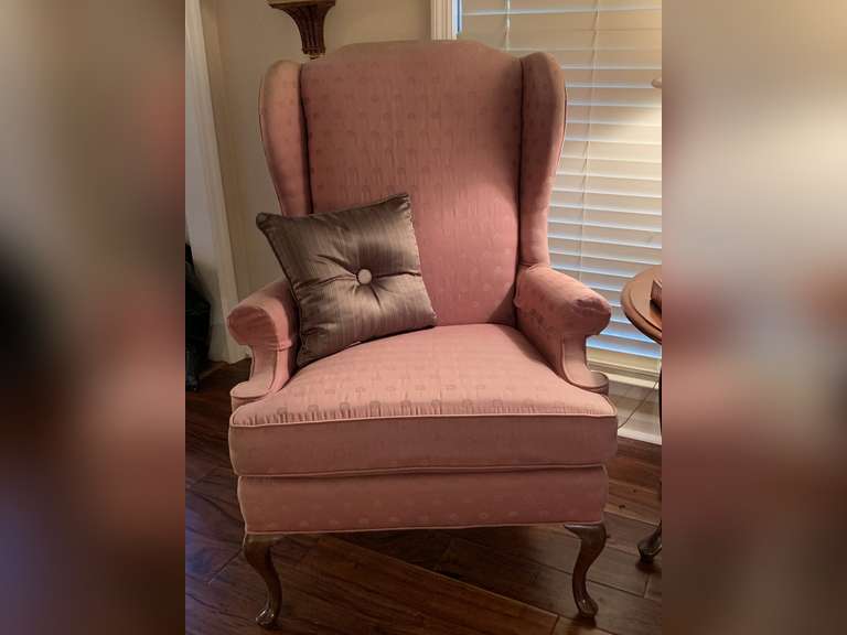 VINTAGE WILLIAM ALAN INC UPHOLSTERED WING CHAIR W/ THROW PILLOW - LIVING ROOM image