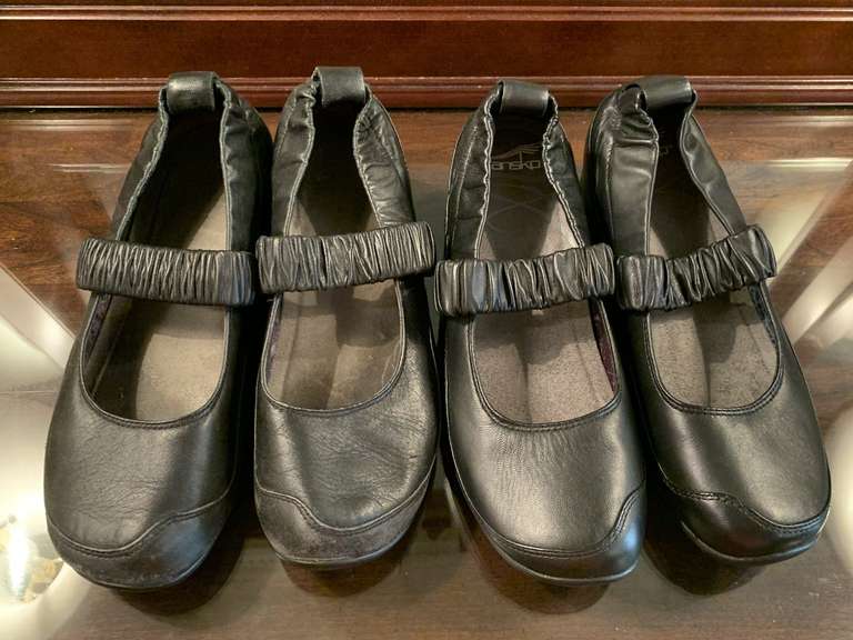 2 PAIR DANSKO BLACK LEATHER FLATS SIZE 8 1/2M (1 NEW, 1 GENTLY WORN) - UP MASTER BED image