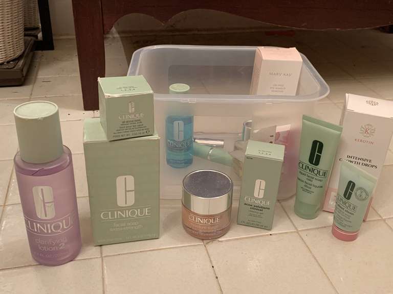 CRATE FULL OF (MOSTLY) CLINIQUE PRODUCTS (CRATE INCLUDED) - UP MASTER BATH image