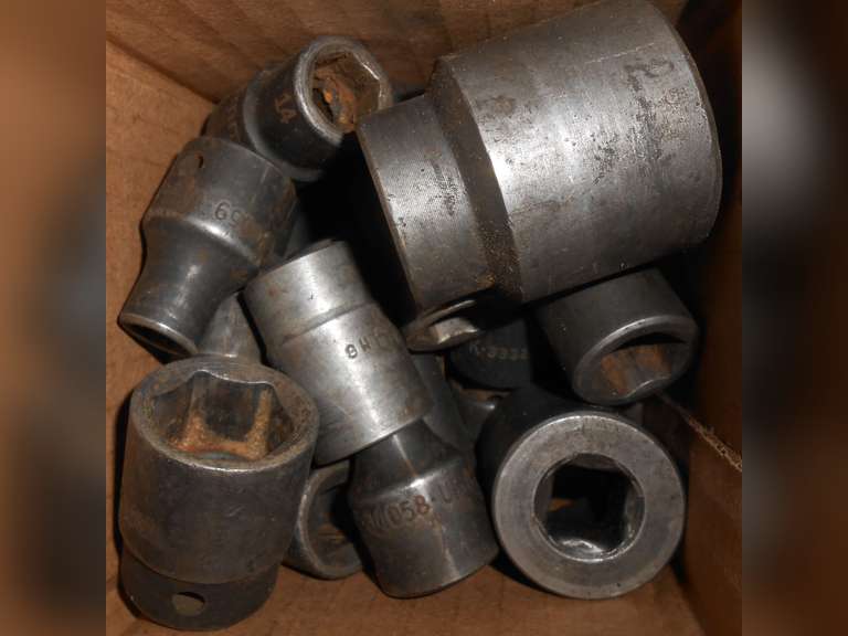 MISC 1/2" & 3/8" DRIVE SOCKETS, ETC (22) PCS image