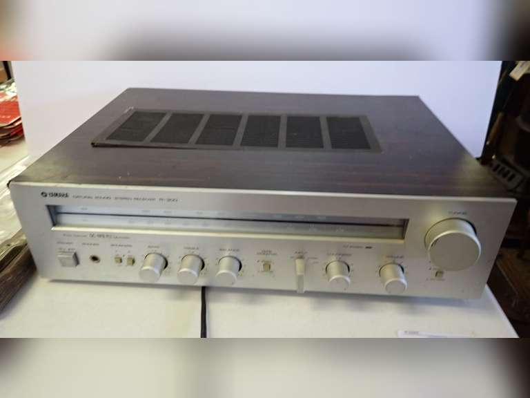 Yamaha R-300 Natural Sound Stereo Receiver image