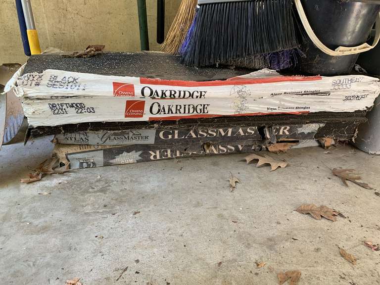 LOT OF SHINGLE ROOFING (SEE PICS) - GARAGE image