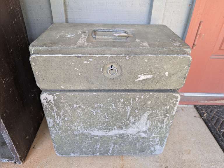 MID-CENTURY US MILITARY (LIKELY WW II AIR FORCES) FOOD TRAY GALLEY / WARMER MODEL FT-3-1 DESIGNED BY THE TAPPAN STOVE CO. image