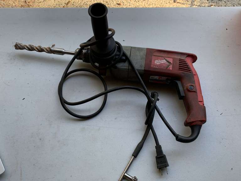 VINTAGE HEAVY DUTY MILWAUKEE HAMMER DRILL - GARAGE image