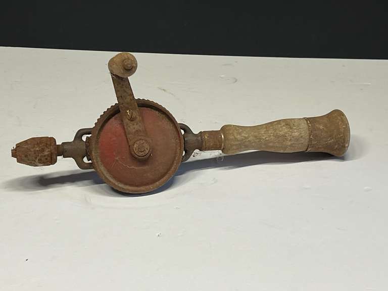 Vintage manual drill with hand crank, see pictures for details. image