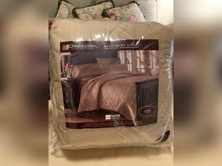 NEW KING CHRIS MADDEN MICROMINK BLANKET (TAN) - UP BED 2 image