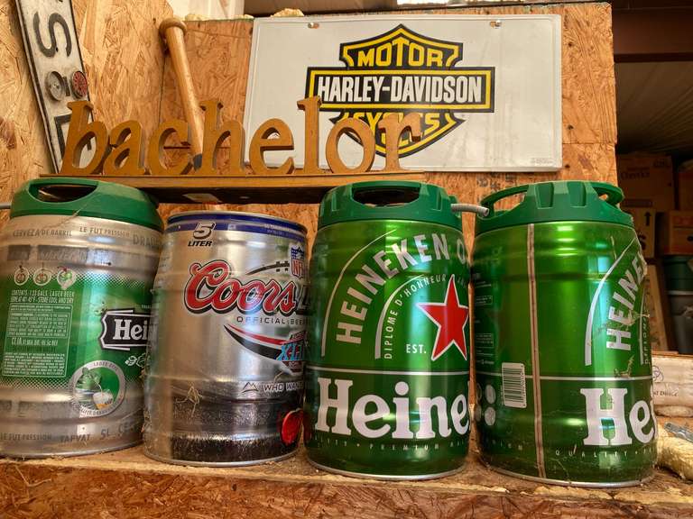 Empty mini beer kegs, four pieces, also includes European license plate, wooden baseball bat, and more. See pictures for details. image