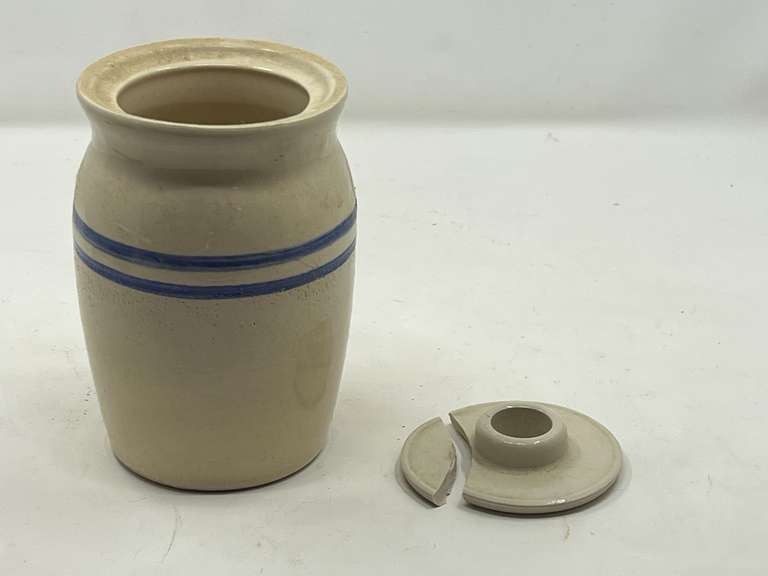 DEN… Miniature stoneware crock/churn with lid, lid is broken, the piece is included. See pictures for details. image