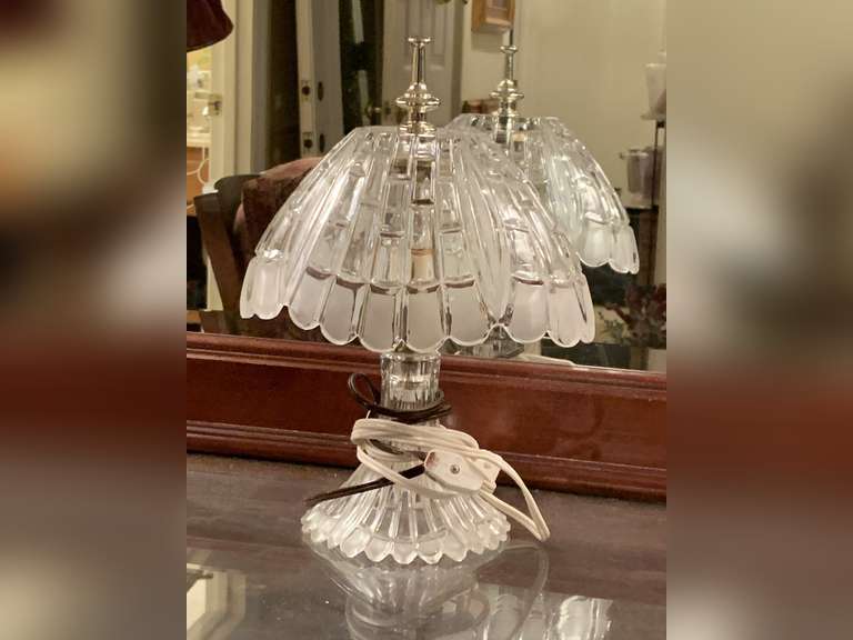 VINTAGE CRYSTAL DRESSER LAMP 12" TALL X 8" WIDE - UP MASTER BED image