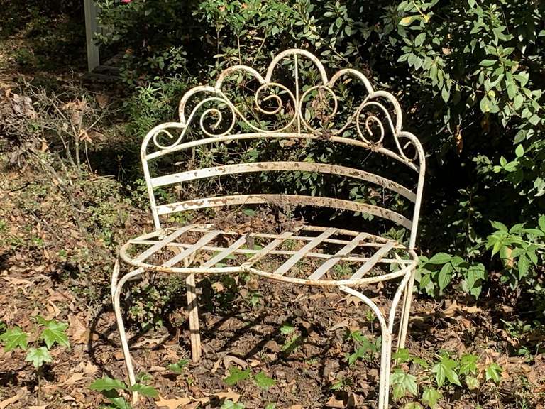 WHITE METAL OUTDOOR BENCH 32" LONG X 19" DEEP X 36" TALL - BACK YARD image