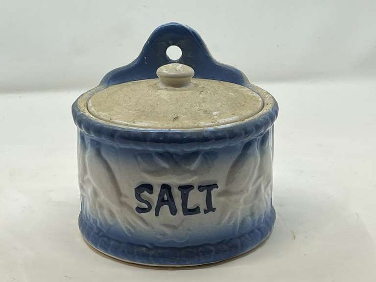 LR… Vintage salt cellar with embossed bird motif, see pictures for details. image