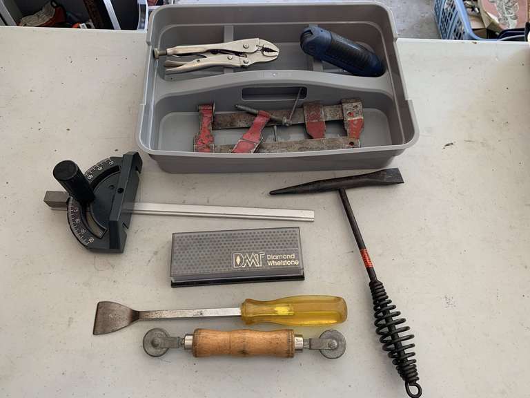 TRAY OF MISC TOOLS TO INCLUDE DIAMOND WHETSTONE BLADE SHARPENER, WELDING CHIPPING HAMMER, PRONTO GASKET SCRAPER & MORE - GARAGE image