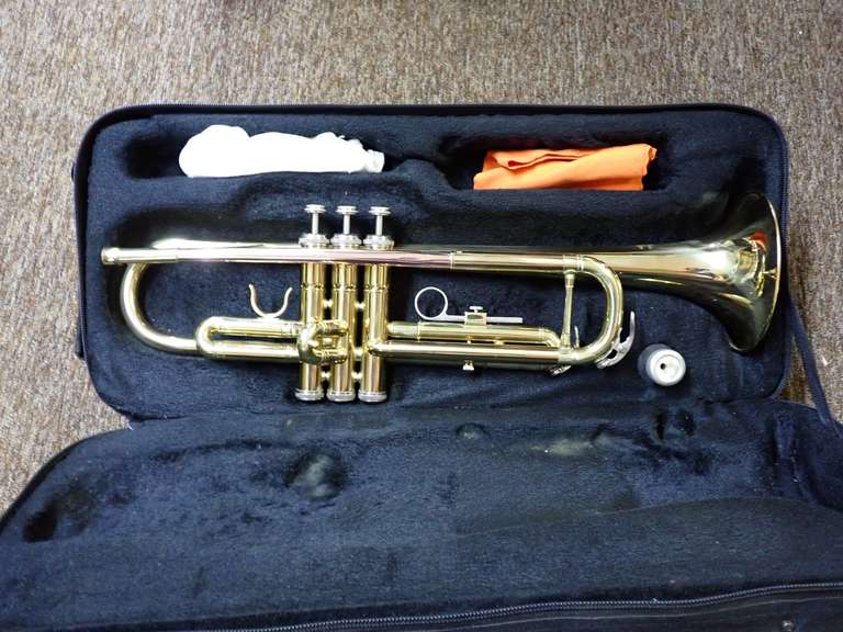 Glory Trumpet with Case image