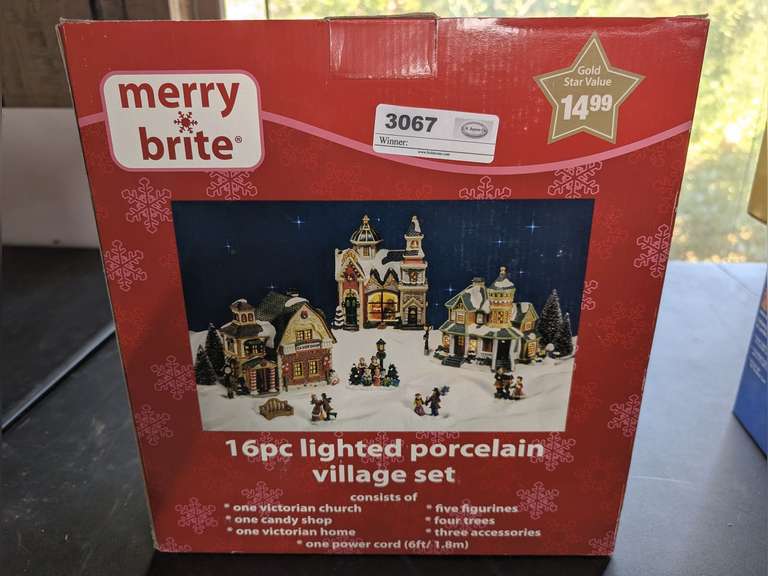 MERRY BRITE 16-PIECE LIGHTED PORCELAIN VILLAGE SET IN ORIGINAL BOX image