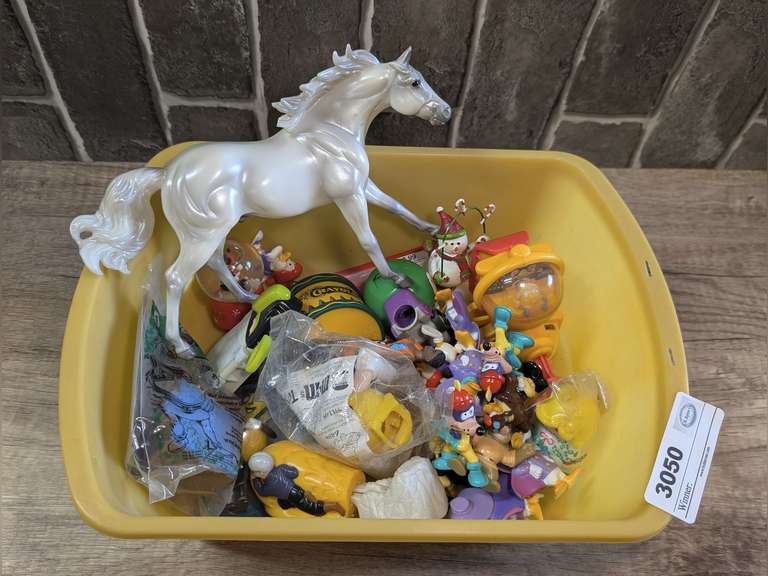TUB OF NOVELTY TOYS INCLUDING M&M, DISNEY, SHREK, PLANTERS MR PEANUT, AND MORE image