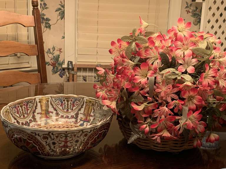 VINTAGE MORIAGE STYLE HAND PAINTED BOWL 10" ROUND X 4" TALL WITH BASKET OF SILK FLOWERS - DINETTE image