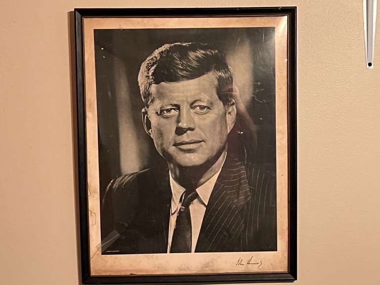 BR2…Vintage framed Fabian Bachrach John F Kennedy photographic print, plastic print cover is cracked, see pictures for details. image