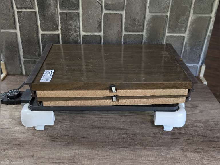 PAIR OF VINTAGE UNUSED ELECTRIC WARM-O-TRAYS AND TOASTMASTER ELECTRIC GRIDDLE image