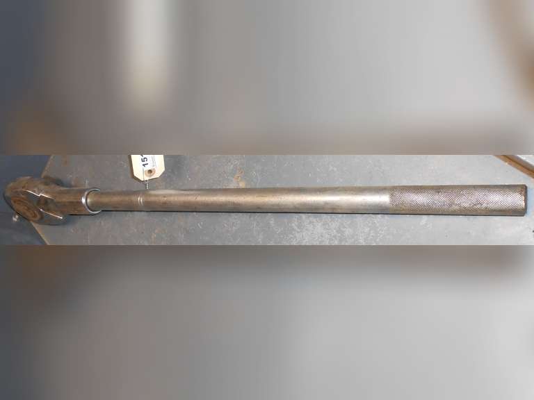 (1) MITOLOY 1" DRIVE RATCHET 28" LONG image