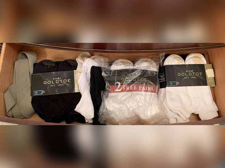 3 PACKS OF NEW GOLD TONE SPORT MEN'S SOCKS (2 WHITE, 1 BLACK), SUSPENDERS & MORE - UP MASTER BATH image
