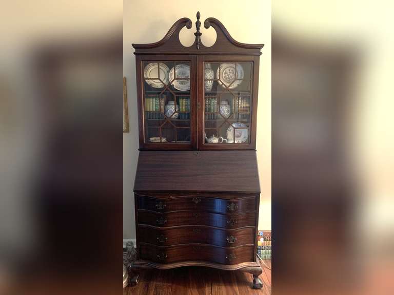 ANTIQUE SECRETARY DESK/BOOKCASE WITH DROP FRONT AND WITH 4 SERPENTINE DRAWERS AND CLAW FEET WITH KEY (IN EXCELLENT CONDITION) 36" WIDE X 18" DEEP X 80" TALL ***SPECIAL PICKUP INSTRUCTIONS (DOES NOT INCLUDE CONTENTS) - LIVING ROOM image