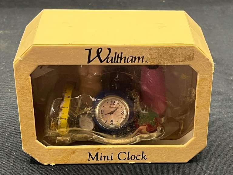 DEN… Vintage Waltham mini clock, sewing themed, still in original packaging, see pictures for details. image