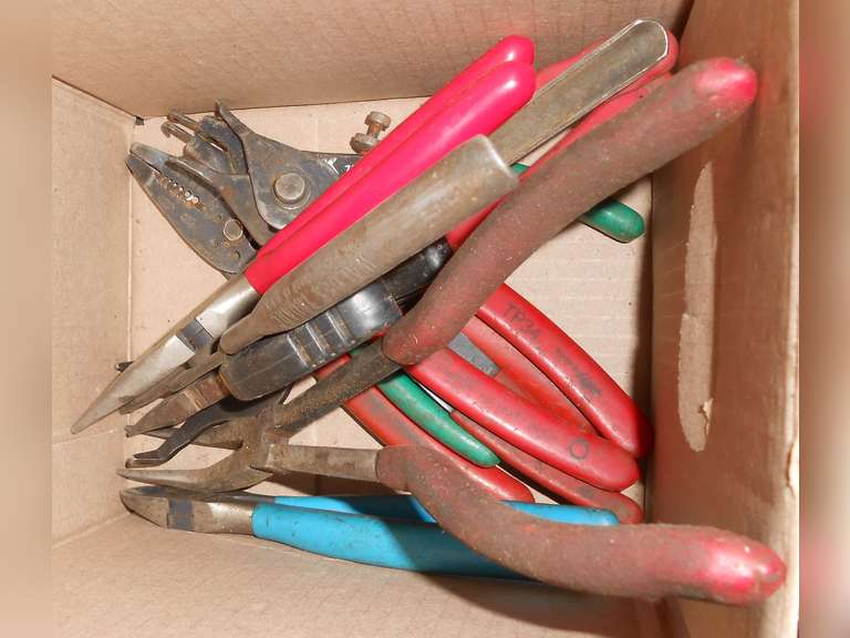 ASSORTED PLIERS (10) PCS image