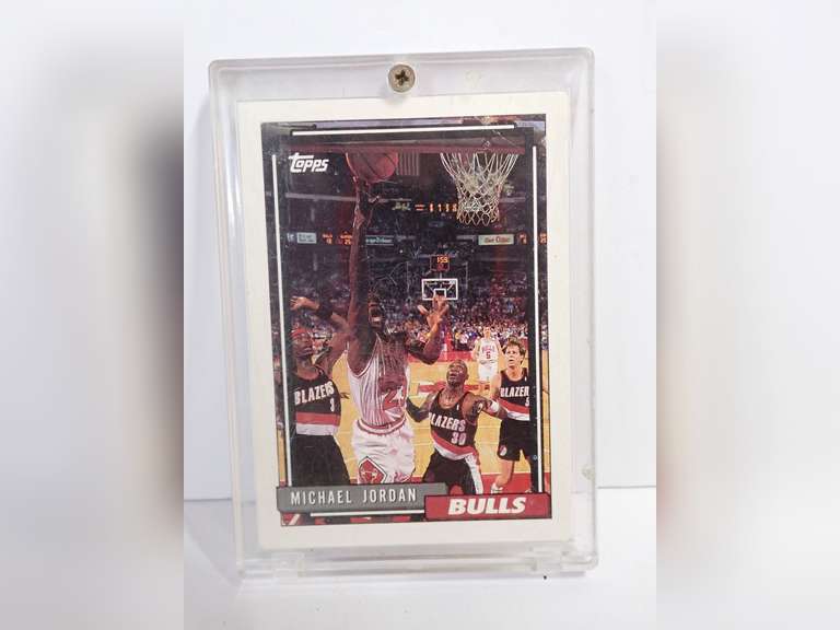 Michael Jordan 1992 Topps #141 Basketball Card image