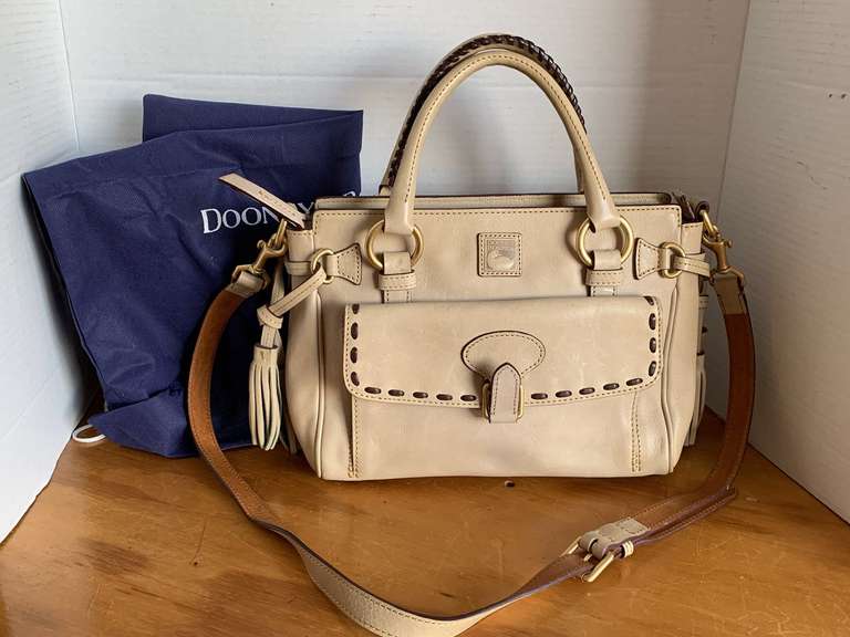 NEW DOONEY & BOURKE MEDIUM BEIGE ITALIAN LEATHER FRONT POCKET SATCHEL/SHOULDER BAG W/ DUSTER BAG - CHECKOUT image