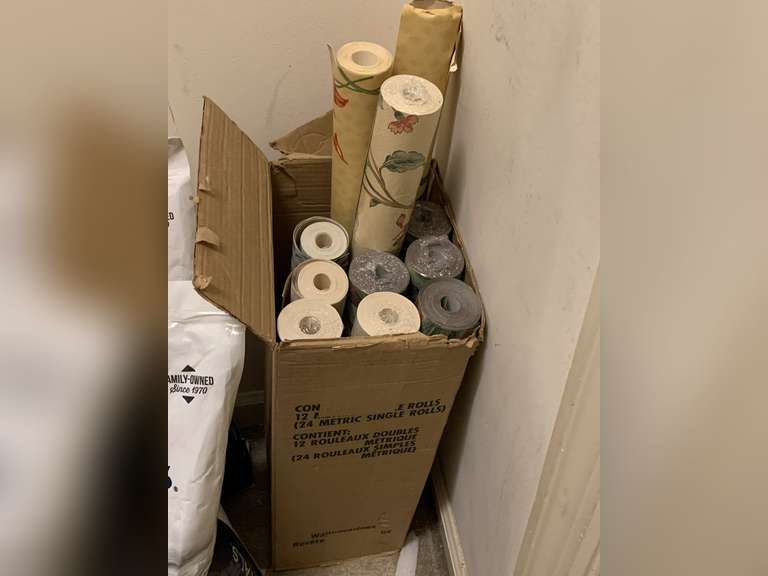 BOX OF ASSORTED WALLPAPER - UP MASTER CLOSET 1 image