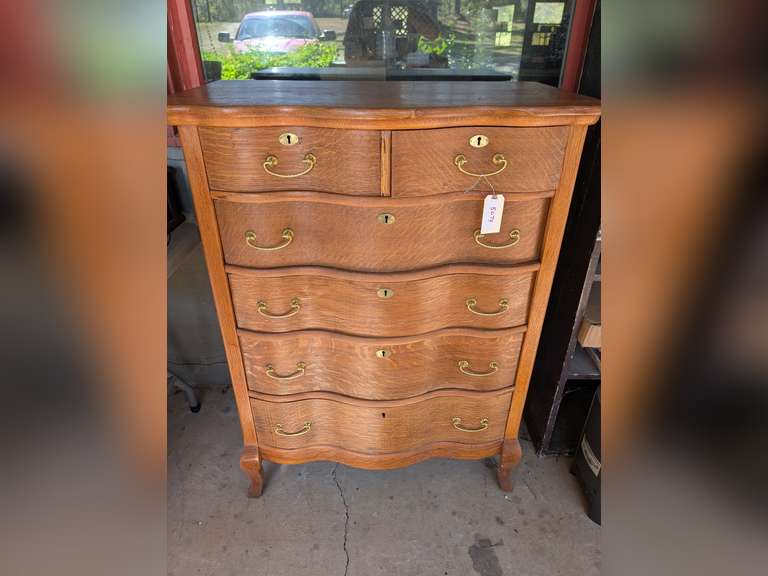 VINTAGE SERPENTINE FRONT SIX DRAWER CHEST WITH KEY image