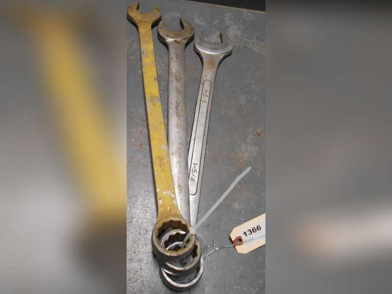 (1) 1 5/8", (1) 1 1/2", & (1) 1 7/16" COMBO WRENCHES image