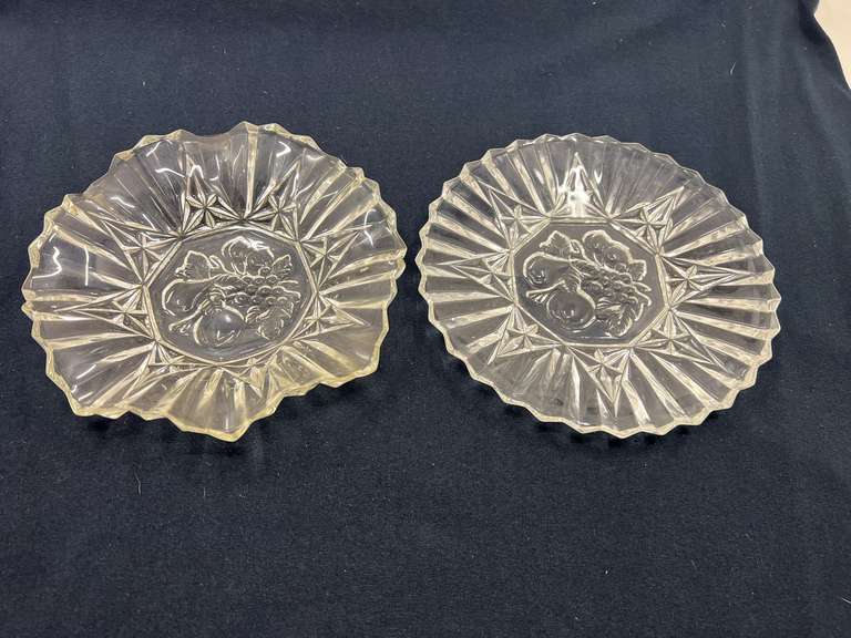 DEN…Vintage glass plate with matching dish, believed to be vintage Federal glass, pioneer fruit pattern, see pictures for details. image