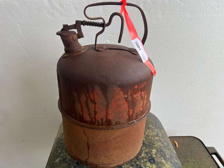 Safety gas can image