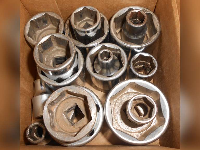 1/2" DRIVE SOCKETS (16) PCS image