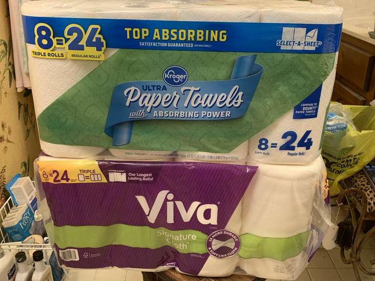 16 TRIPLE ROLLS OF PAPER TOWELS - UP MASTER BATH image