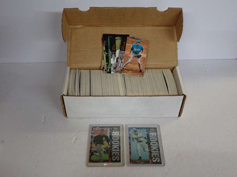 Large Lot of Unsearched Vintage Baseball Cards image