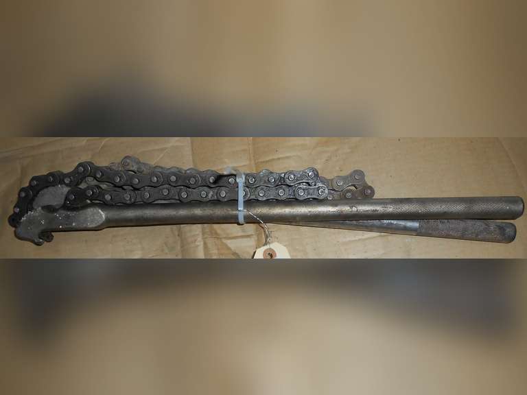 (2) CHAIN WRENCHES image