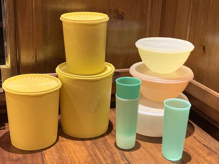 3 PIECE VINTAGE YELLOW TUPPERWARE CANISTER SET & OTHER VINTAGE TUPPERWARE ITEMS - KITCHEN image