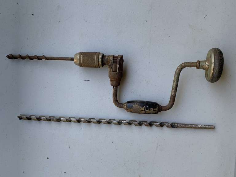 VINTAGE HAND DRILL & EXTRA BIT - GARAGE image