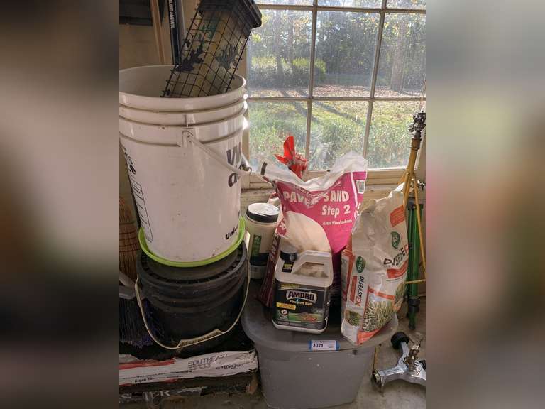 YARD LOT TO INCLUDE CONTAINER FULL OF FIRE ANT POISON, BIRD FEEDERS & MORE - GARAGE image