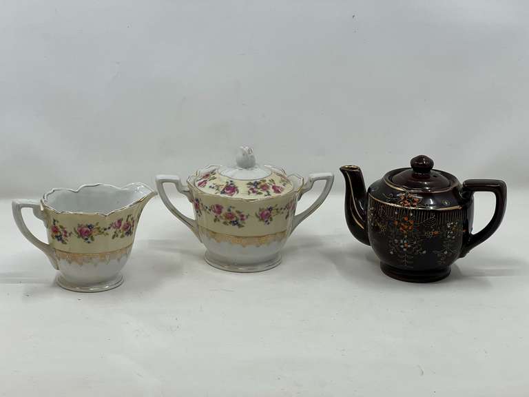 KIT… Vintage Japanese moriage style teapot, also includes lovely vintage Goldcastle china Japan sugar and creamer, see pictures for details. image